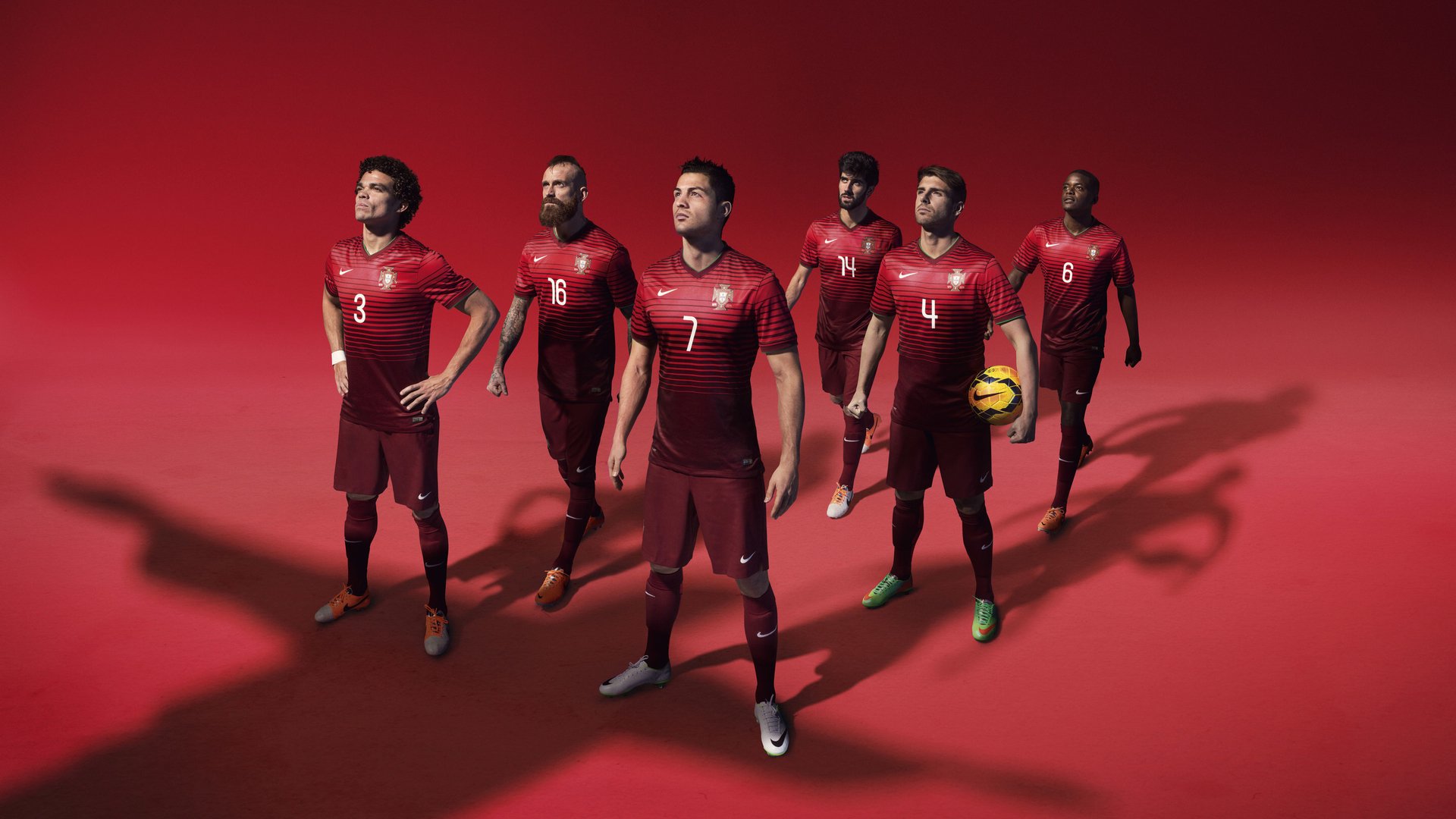 “青训科技创新引领行业潮流,智能训练成新风向”,青训系统